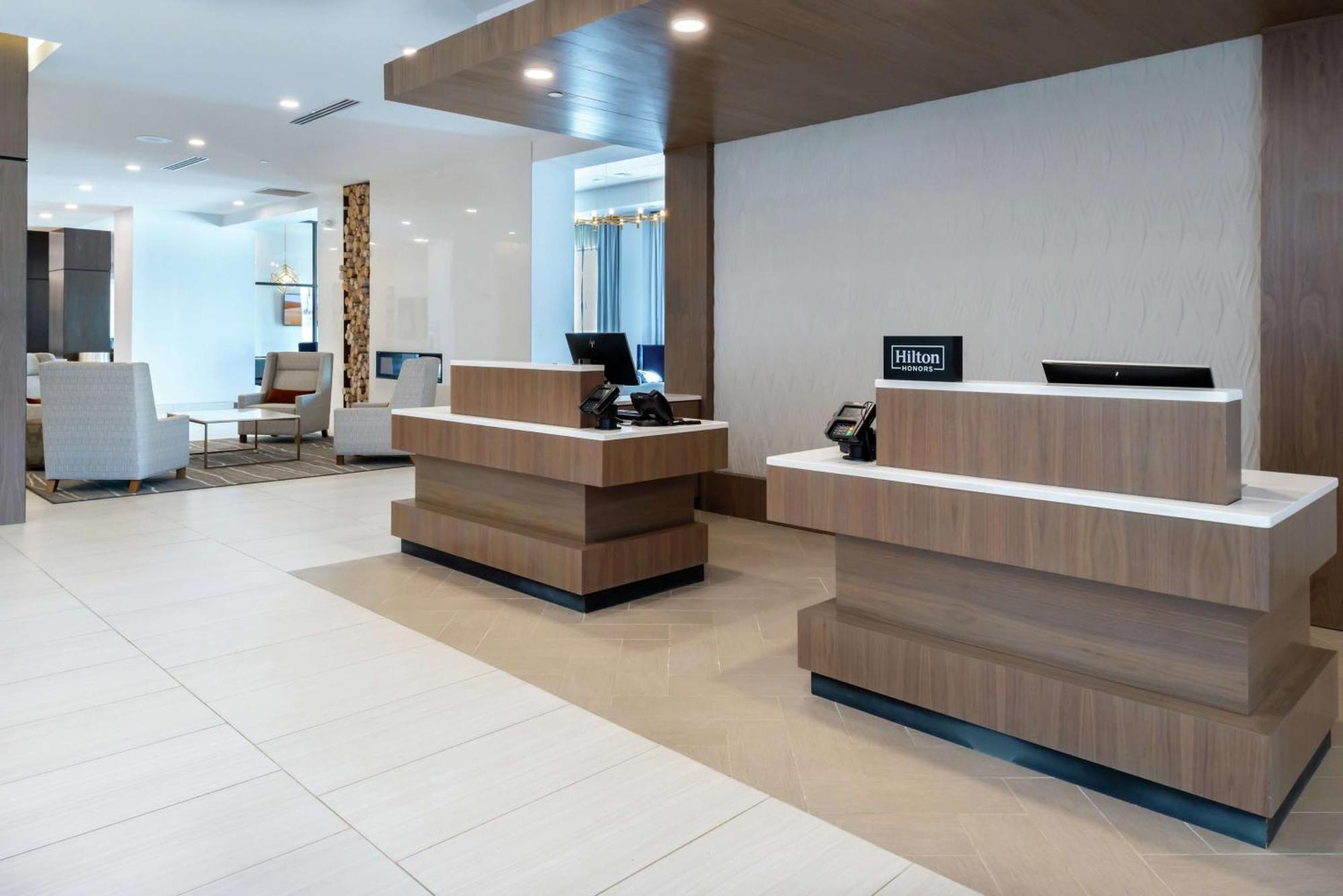 Hilton Garden Inn Columbia Downtown Bagian luar foto