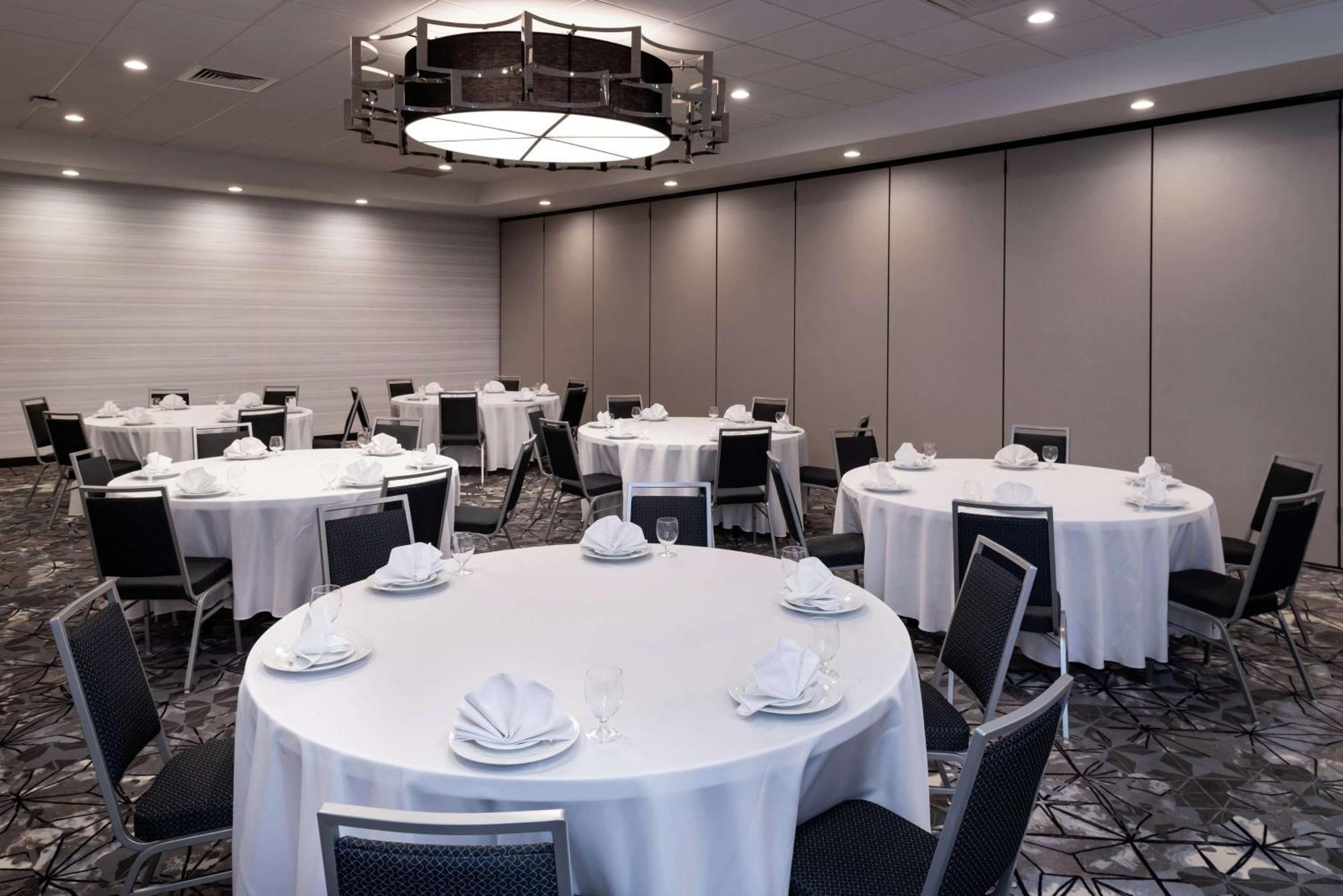 Hilton Garden Inn Columbia Downtown Bagian luar foto